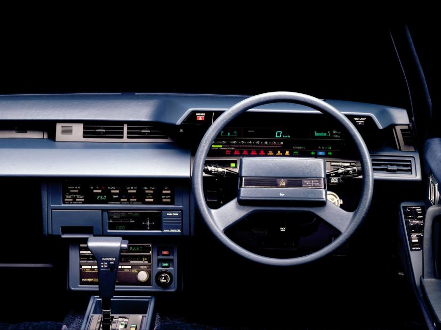  Toyota Crown Royal Saloon 1983 года  (фото 6 из 8)